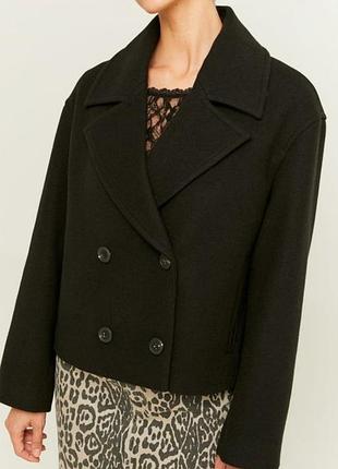 Пальто чорне