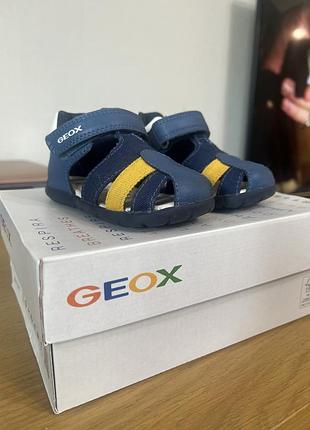 Дитячі сандалі geox,розмір 20