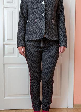 Новий жіночий костюм street one