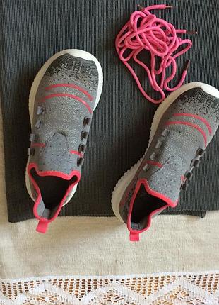 Женские легкие трикотажные кроссовки на пенке 39 размер