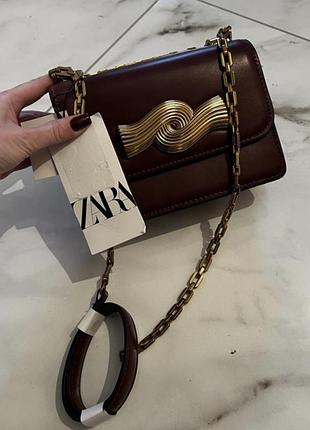 Сумочка zara кросс боди, бургунди, бордо, осень зима, на цепочке, с пряжкой, через плечо