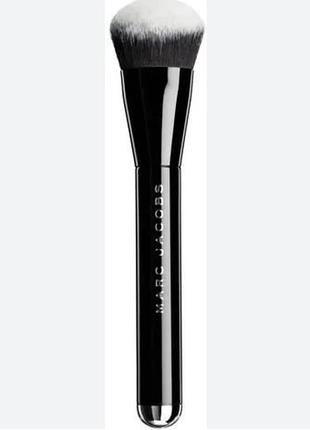 Кисть для пудры marc jacobs 12