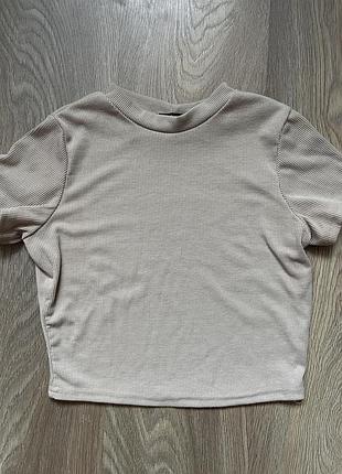 Вкорочена футболка жіноча