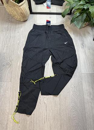 Спортивні штани баггі reebok штани плащівка
