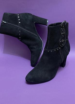 Сапоги женские 40 размера черные кожаные демисезон ботинки козаки замшевые