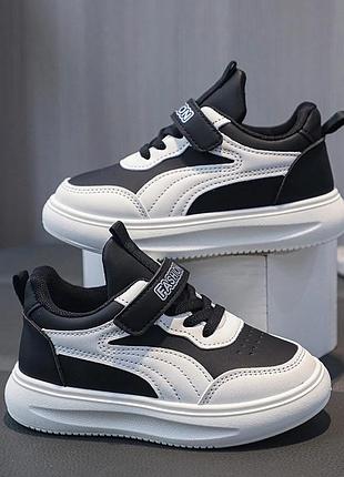 Кросівки дитячі