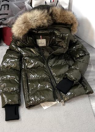 Пуховик куртка moncler хаки темна олива глянець куртка лакова монклер жіноча