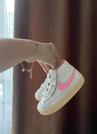 Кросівки для дівчинки nike zara