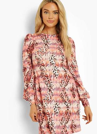 Платье boohoo с этикеткой