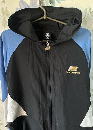 Ветровка new balance