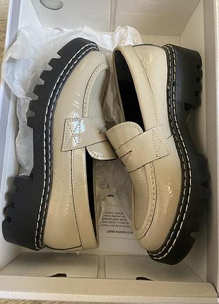 Шофери  жіночі  “tamari’s” 37 розмір, шкіра-лак, стан новий