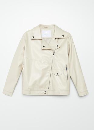 Бежевая женская куртка косуха кожаная кожанка осенняя