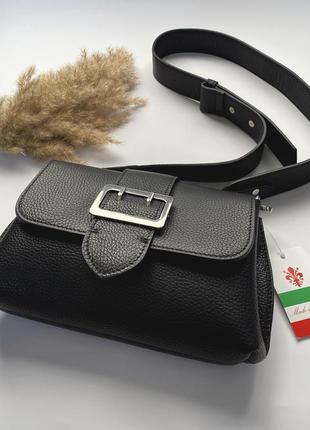 Итальянская кожаная черная сумка с декоративной пряжкой, borse in pelle (италия)3 фото