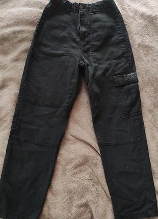 Модные штаны на мальчика
zara