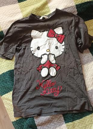 Футболка из хелов котти черная