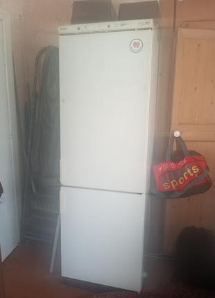 Холодильник б/у
