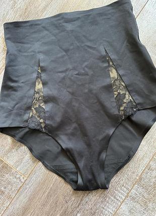 Коригуюча білизна, високі трусики