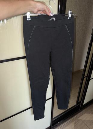 Штани фірмові брюки чорні скіні
