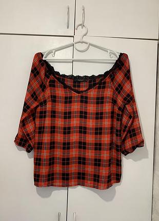 Блуза в клітинку