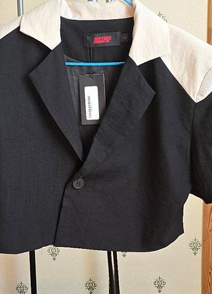 Укороченный женский пиджак, блейзер