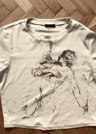 Футболка з принтом від shein з ангелом