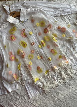 Накидка з вишивкою