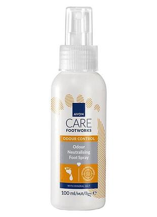 Дезодоруючий спрей для ніг avon із сульфатом магнію avon foot works
