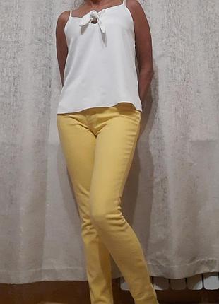 Джинсы фирменные