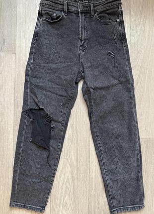 Жіночі джинси мом