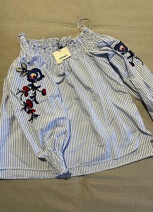 Блуза з вишивкою та відкритими плечима koton xs