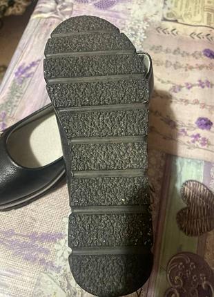 Продам детские туфли 4