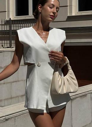 ⭐⭐⭐⭐⭐
классический костюм с шортами и жилеткой a1049