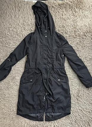 Жіноча вітровка