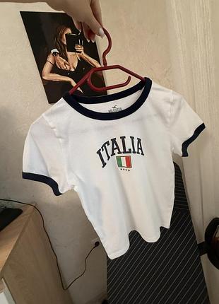 Вкорочена футболка hollister