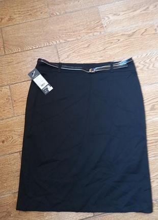 Черная юбка на подкладе с пояском р 48