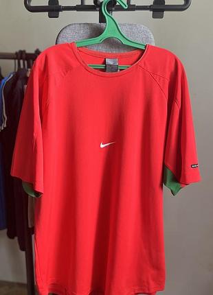 Nike центр лого