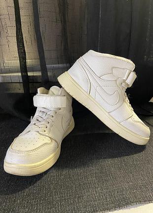 Кросівки nike 34р.