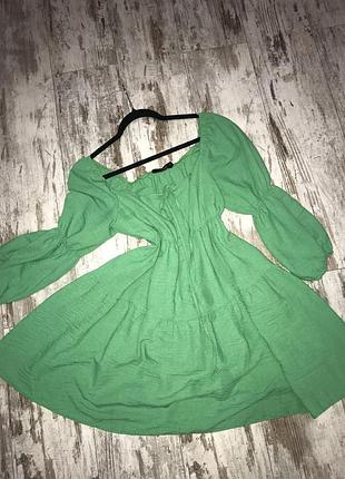 Зелена сукня