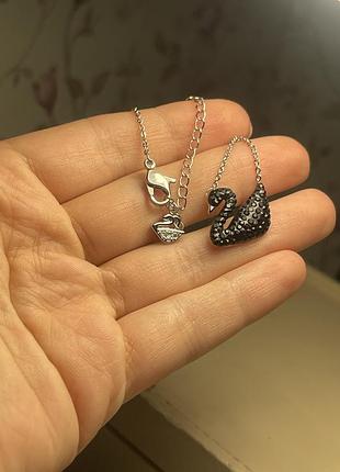 Ланцюжок сваровські чорний лебідь