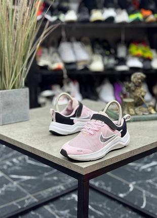 Кросівки для дівчинки nike amazon 12 dm4194-600