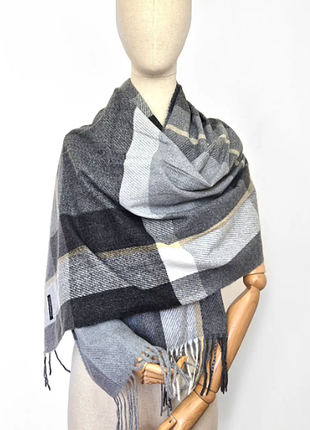 Шарф женский теплый в клетку серый графит