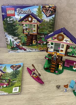 Lego будиночок в лісі