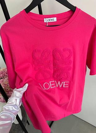 Яркая розовая футболка люкс