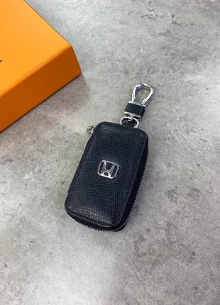 Чорний брелок на авто honda a030
