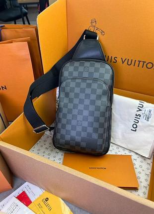 Сумка слінг сіра louis vuitton avenue nm damier graphite c800