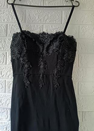 Хорошее нарядное платье