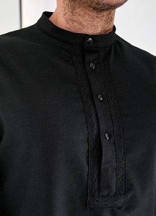 Чоловіча сорочка з імітацією вишивки, з мережкою на ґудзиках