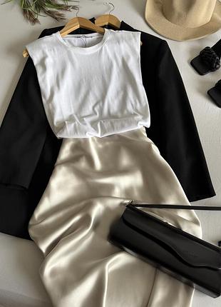 Сатинова сукня