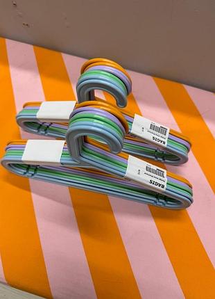 Наборы детских плечиков ікеа . икеа . в наличии.