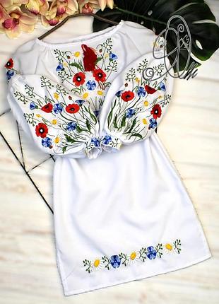 Вышитое платье на девочку "волшебное поле" белое